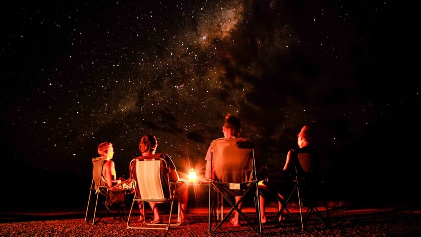 Australia, nocne rozmowy pod niesamowicie rozgwieżdżonym niebem.